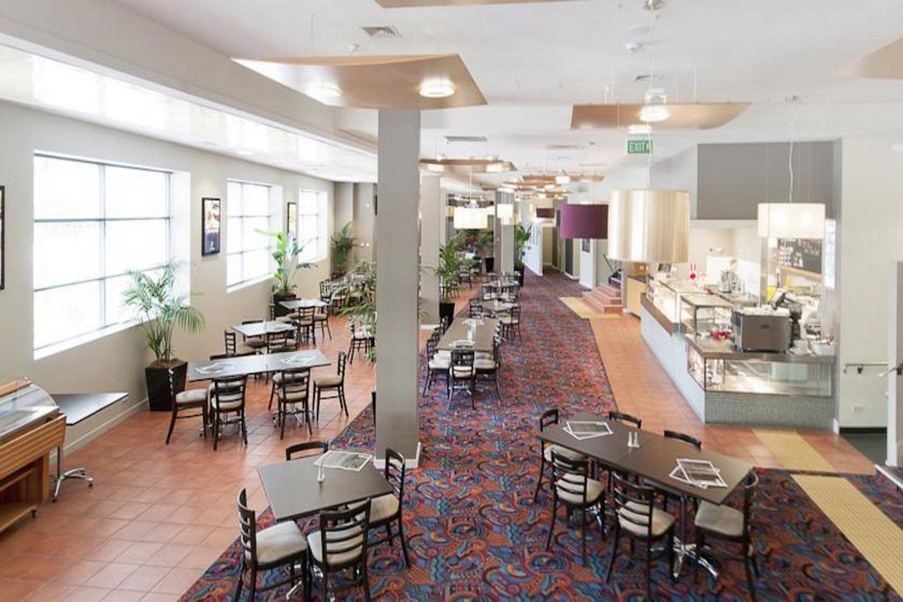 The Woden Hotel Phillip エクステリア 写真